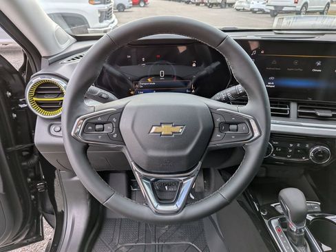 New 2026 Chevrolet Trax LT w/ Sunroof Package image 19