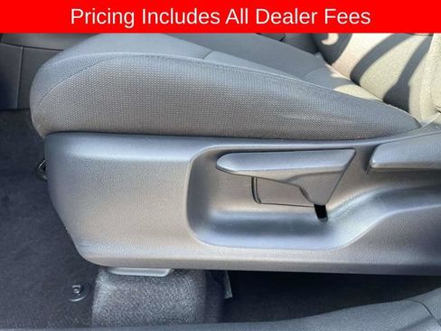 Used 2024 Toyota Corolla Cross LE FWD image 21