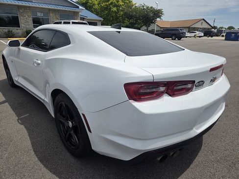 Used 2020 Chevrolet Camaro LT w/ Technology Package RWD image 5