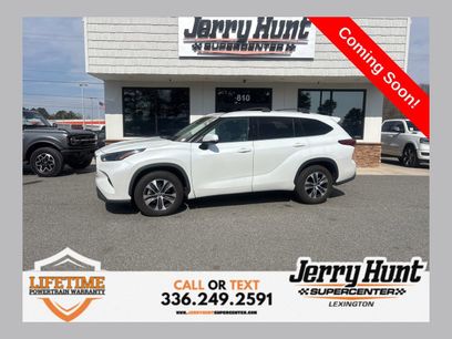Used 2022 Toyota Highlander XLE