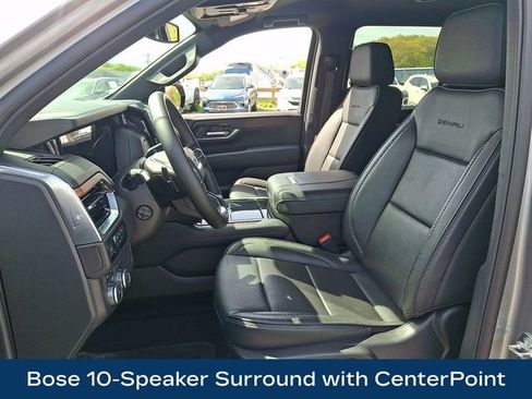 Used 2025 GMC Yukon Denali AWD/4WD image 2