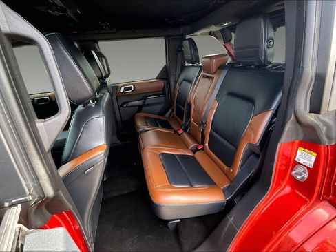Used 2024 Ford Bronco Outer Banks AWD/4WD image 15