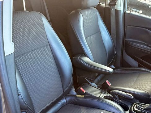 Used 2019 Buick Encore Sport Touring w/ Safety Package image 27