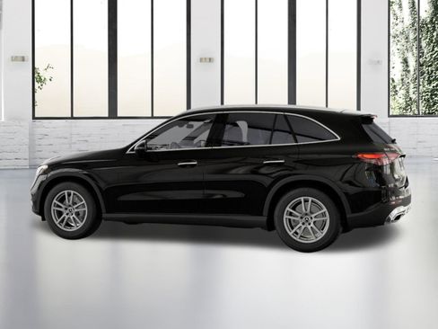 Certified 2025 Mercedes-Benz GLC 300 4MATIC image 32