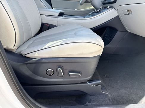 Used 2024 Hyundai Palisade Limited FWD image 12