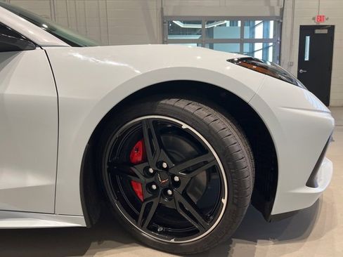 Used 2024 Chevrolet Corvette Stingray Premium Cpe w/ Battery Protection Package image 4