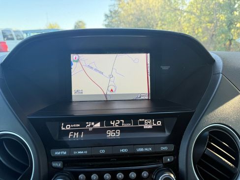 Used 2014 Honda Pilot Touring image 29