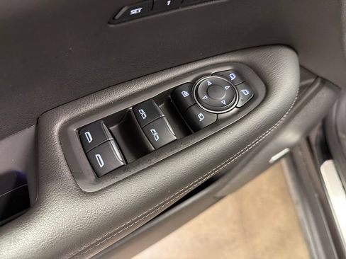 Used 2023 Cadillac XT6 Premium Luxury FWD image 24