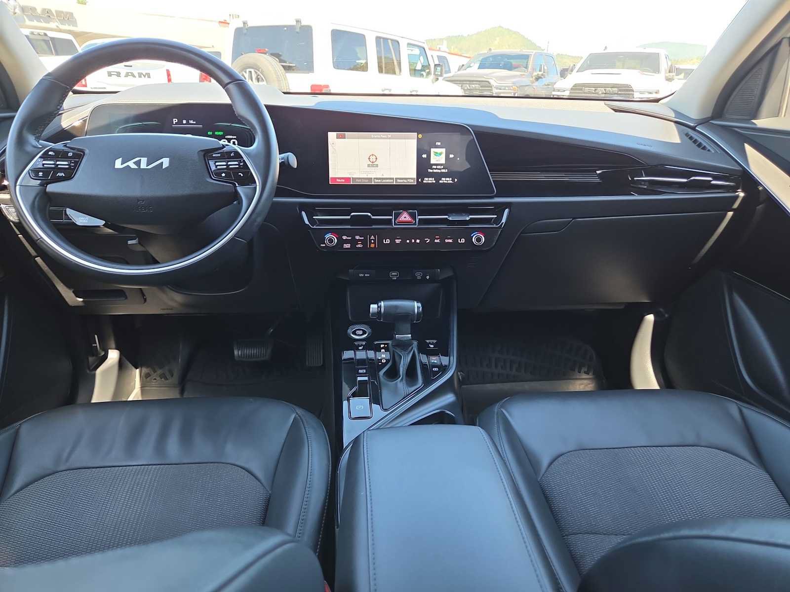 Used 2023 Kia Niro EX FWD image 18