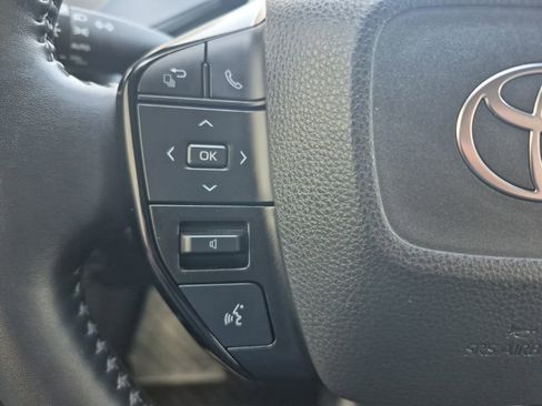 Used 2024 Toyota Prius XLE image 19