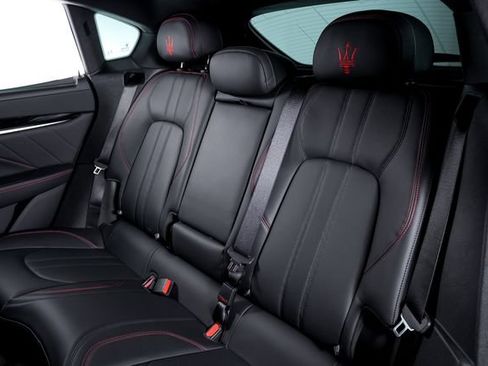 Used 2024 Maserati Levante GT Ultima AWD/4WD image 23