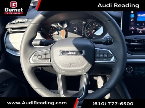 Used 2025 Jeep Compass Limited image 14