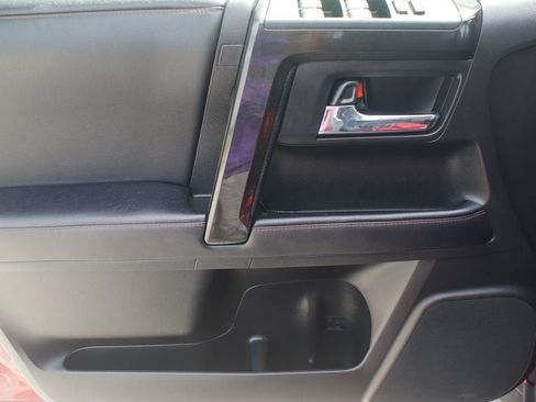 Used 2020 Toyota 4Runner TRD Off-Road Premium w/ Moonroof Package AWD/4WD image 30