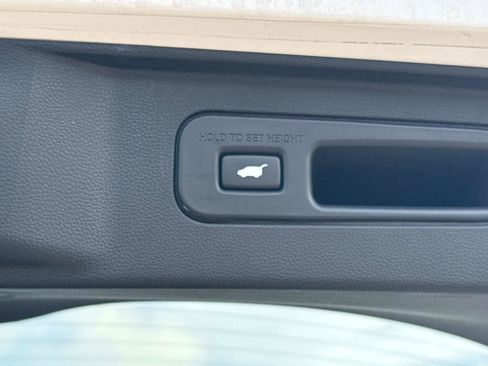 Certified 2024 Honda Pilot Touring image 13