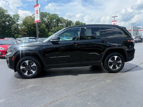Used 2024 Jeep Grand Cherokee Limited 4xe AWD/4WD image 3