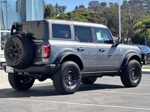 New 2026 Ford Bronco Big Bend w/ Black Diamond Package image 3