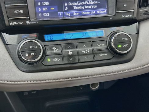 Used 2017 Toyota RAV4 XLE FWD image 18