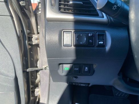 Used 2015 Nissan Sentra SV image 14