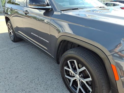 Used 2024 Jeep Grand Cherokee L Limited AWD/4WD image 25