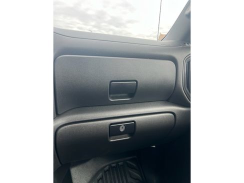Used 2019 GMC Sierra 1500 4x4 Regular Cab w/ Convenience Package image 10
