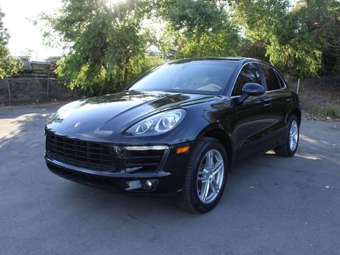 Used 2015 Porsche Macan S AWD/4WD image 3