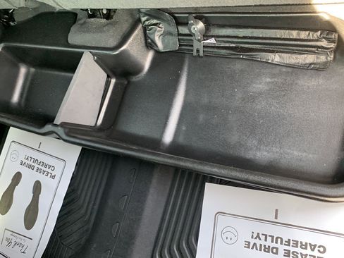 Used 2022 Chevrolet Silverado 1500 RST image 30