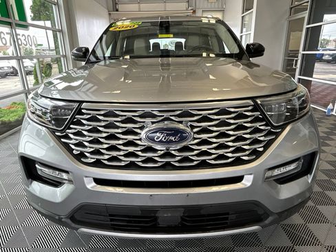 Used 2020 Ford Explorer Platinum w/ Premium Technology Package AWD/4WD image 2