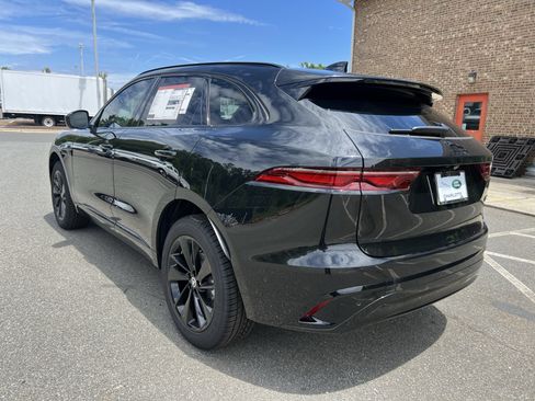 Used 2026 Jaguar F-PACE R-Dynamic S AWD/4WD image 8
