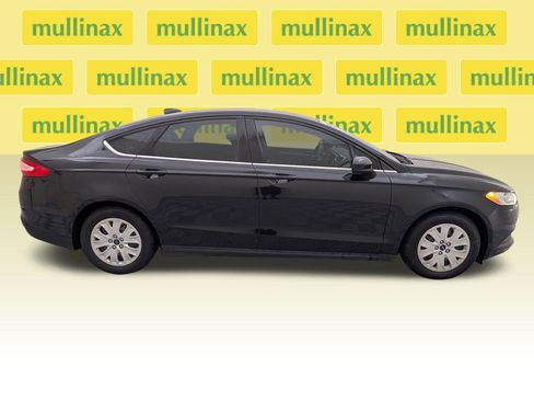 Used 2014 Ford Fusion S FWD image 2