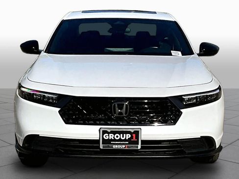 Used 2025 Honda Accord Sport image 3
