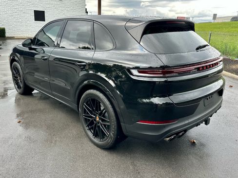 Used 2026 Porsche Cayenne S AWD/4WD image 7