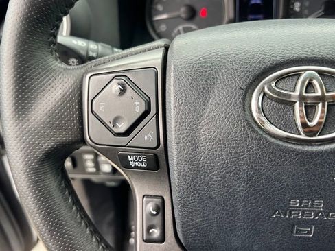 Used 2017 Toyota Tacoma TRD Off-Road w/ Tow Package (A/T) image 21