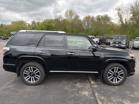 Used 2022 Toyota 4Runner Limited AWD/4WD image 6