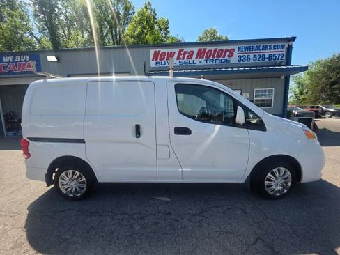 Used 2018 Nissan NV200 SV image 4