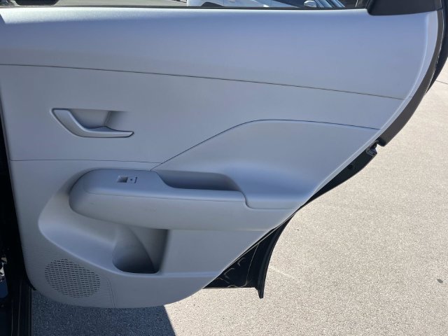 Certified 2025 Hyundai Kona SEL FWD image 21