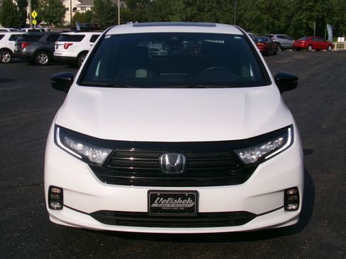 Used 2023 Honda Odyssey Sport image 4