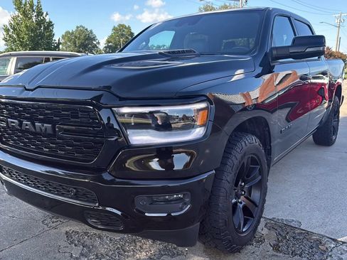 Used 2023 RAM 1500 Laramie AWD/4WD image 1