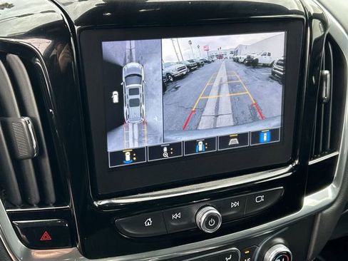 Used 2023 Chevrolet Traverse RS image 27