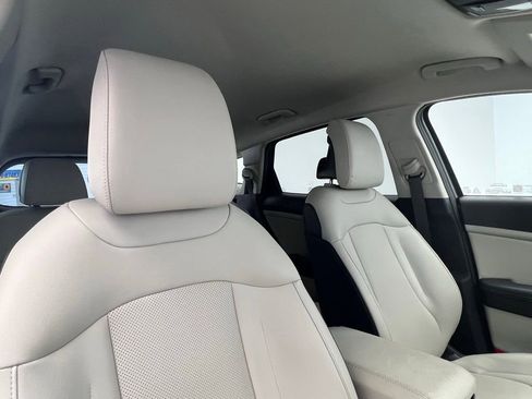 Used 2023 Kia Sportage EX FWD image 7