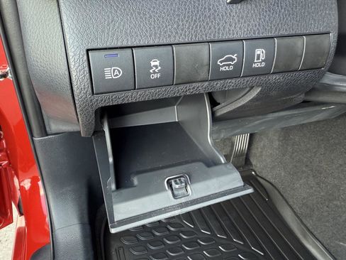 Used 2022 Toyota Camry XSE image 14