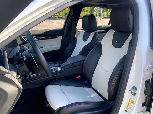 Used 2025 Cadillac CT5 Sport image 10