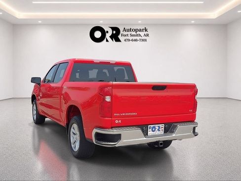 Used 2022 Chevrolet Silverado 1500 LT RWD image 4