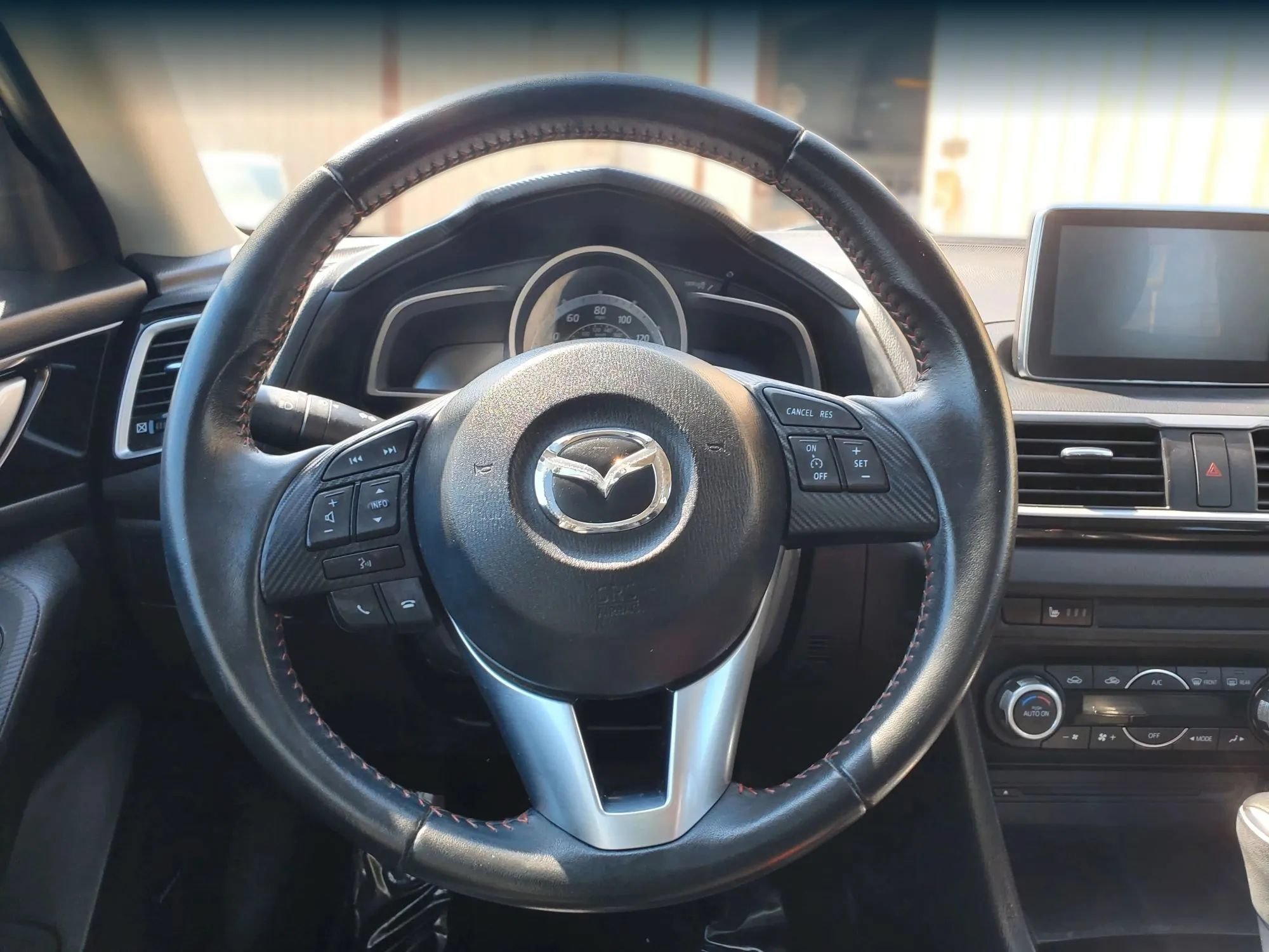 Used 2015 MAZDA MAZDA3 i Grand Touring FWD image 34