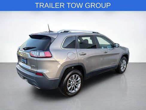 Used 2019 Jeep Cherokee Latitude Plus w/ Comfort/Convenience Group AWD/4WD image 3