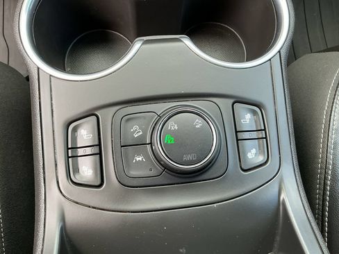 Used 2022 GMC Terrain SLT AWD/4WD image 13