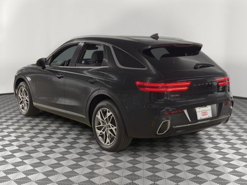 Used 2022 Genesis GV70 2.5T w/ Advanced Package AWD/4WD image 3