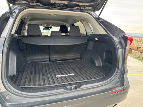 Used 2020 Toyota RAV4 LE image 27