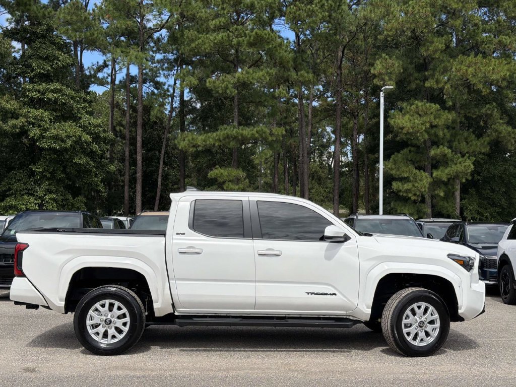 Used 2025 Toyota Tacoma SR5 RWD image 29