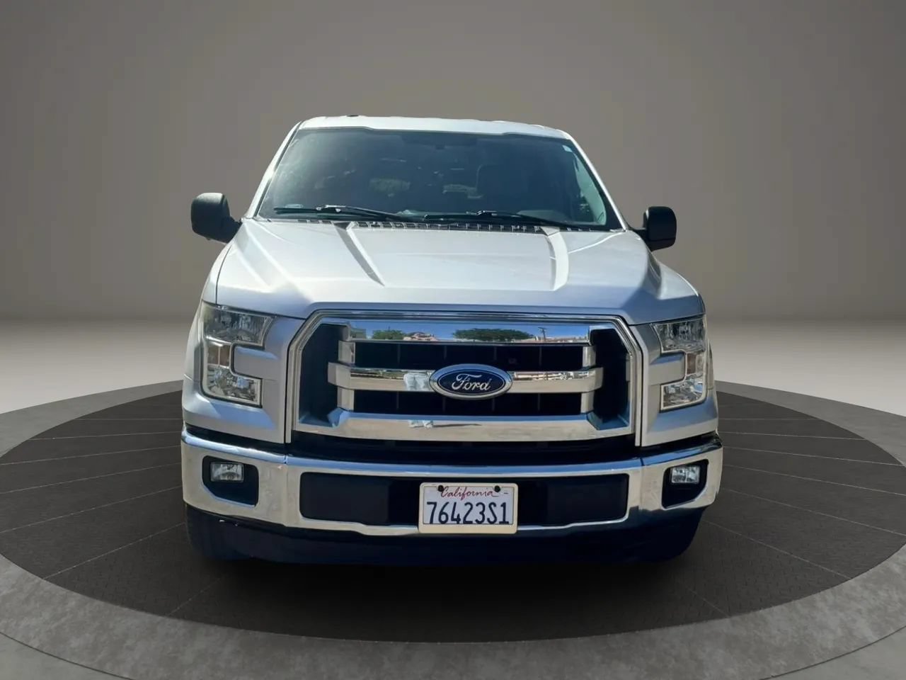 Used 2015 Ford F150 XLT w/ Equipment Group 301A Mid RWD image 2