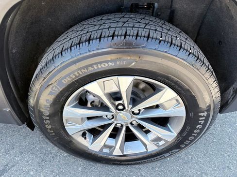 Used 2025 Chevrolet Equinox LT FWD image 25